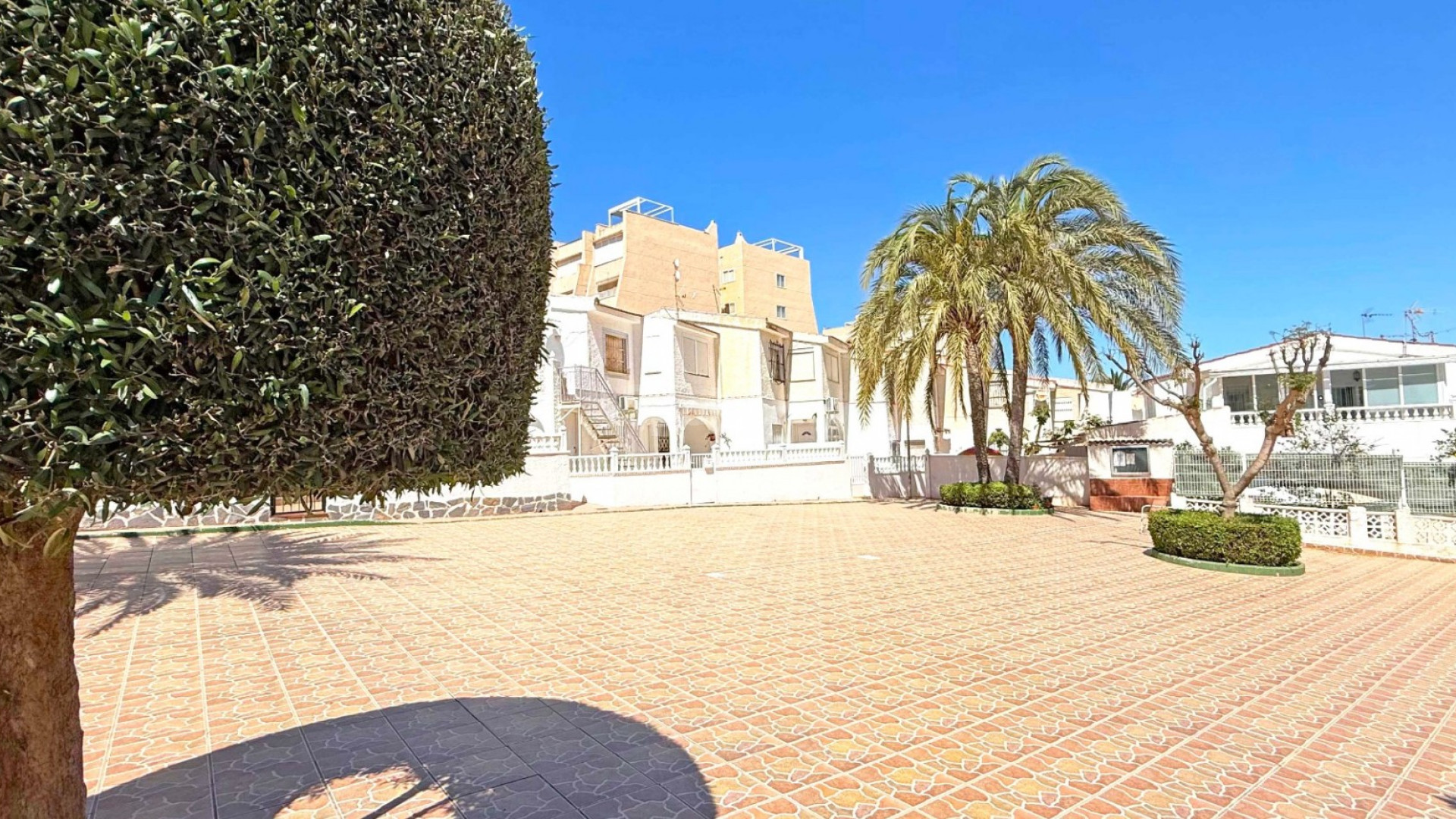 Resale - Apartment -
Torrevieja - Torrelamata - La Mata