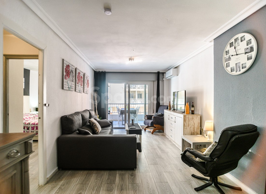 Resale - Apartment -
TORREVIEJA - Torrevieja