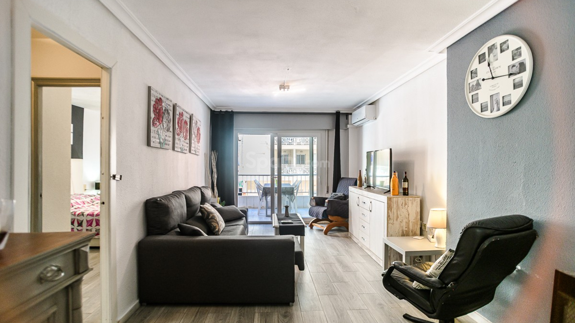 Resale - Apartment -
TORREVIEJA - Torrevieja