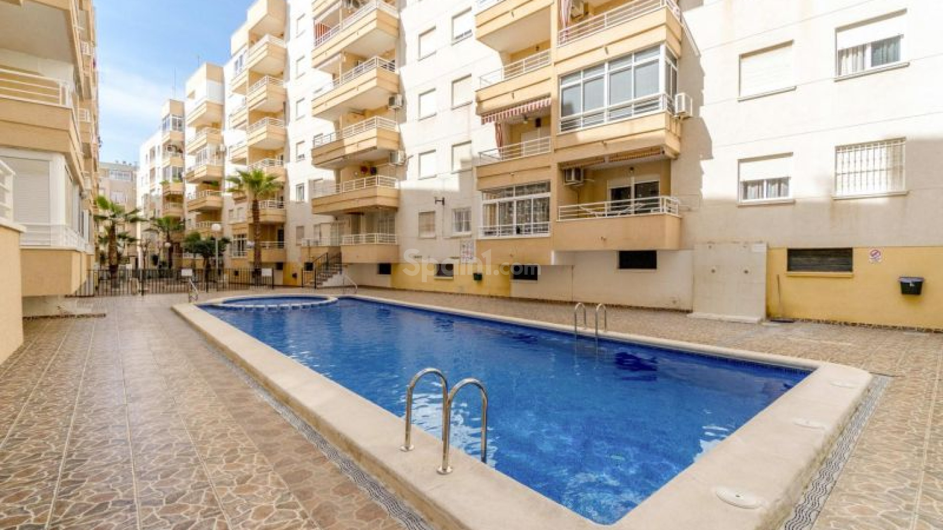 Resale - Apartment -
Torrevieja