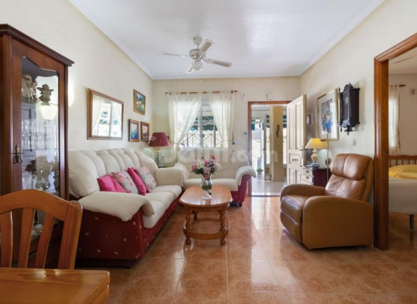 Resale - Apartment -
Torrevieja