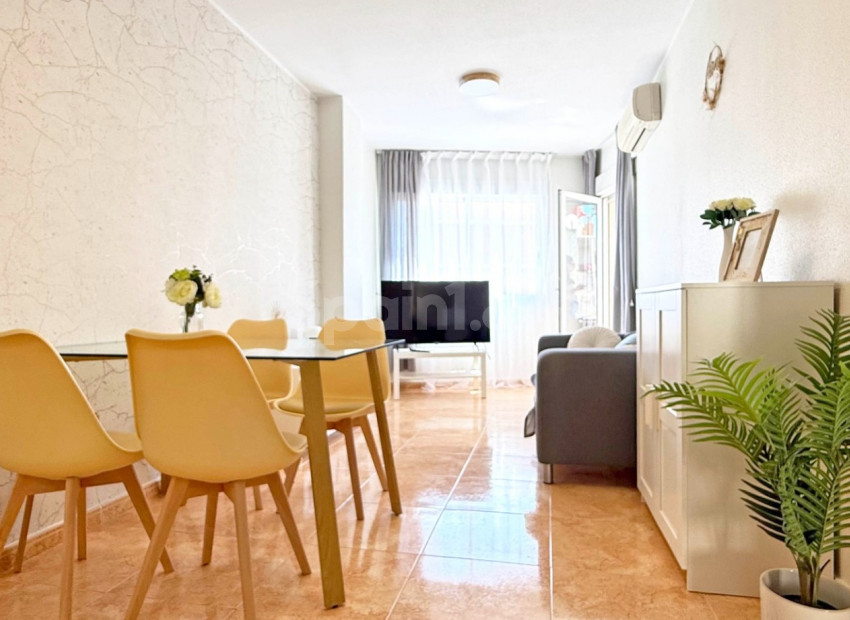 Resale - Apartment -
Torrevieja