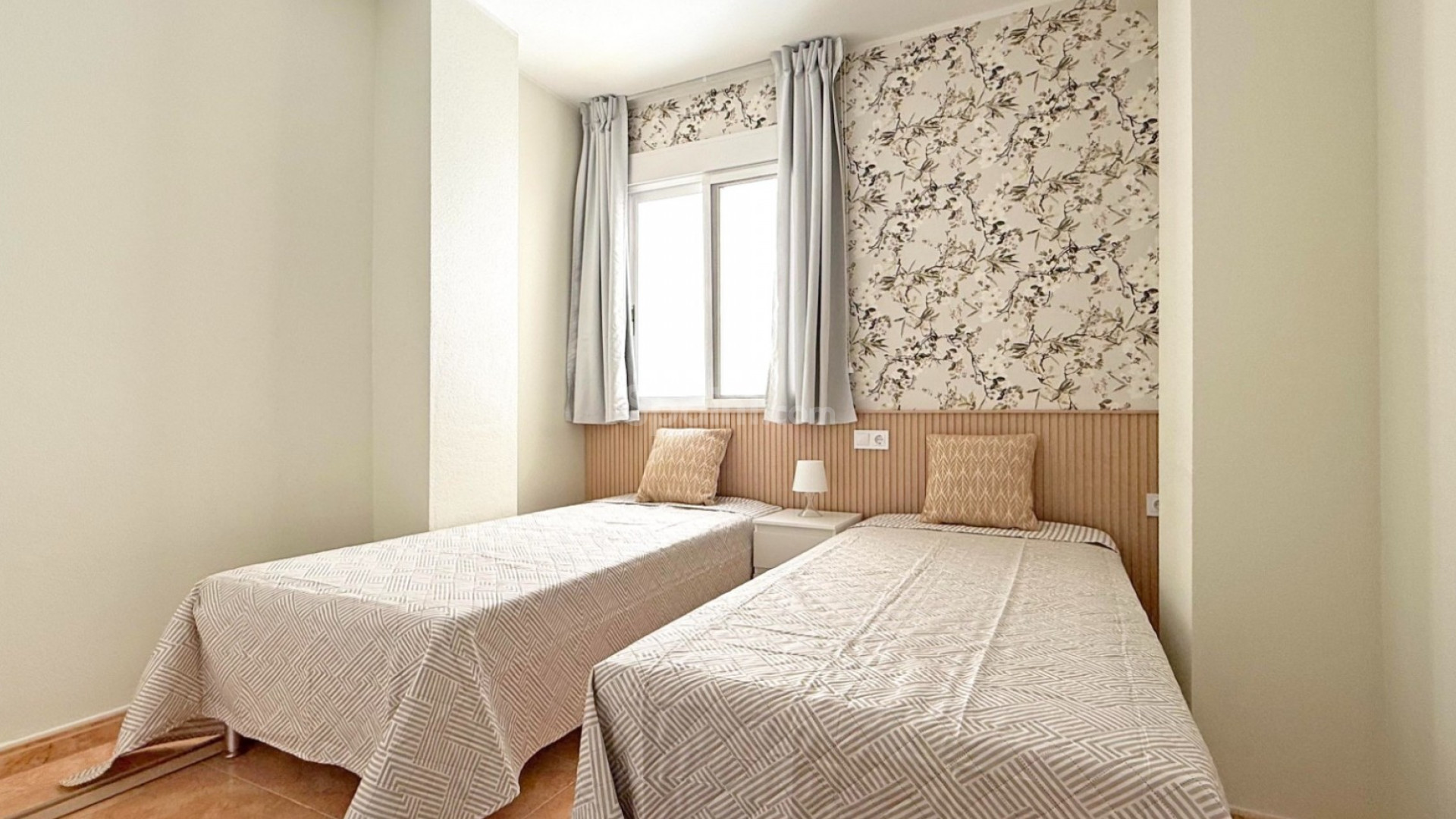 Resale - Apartment -
Torrevieja