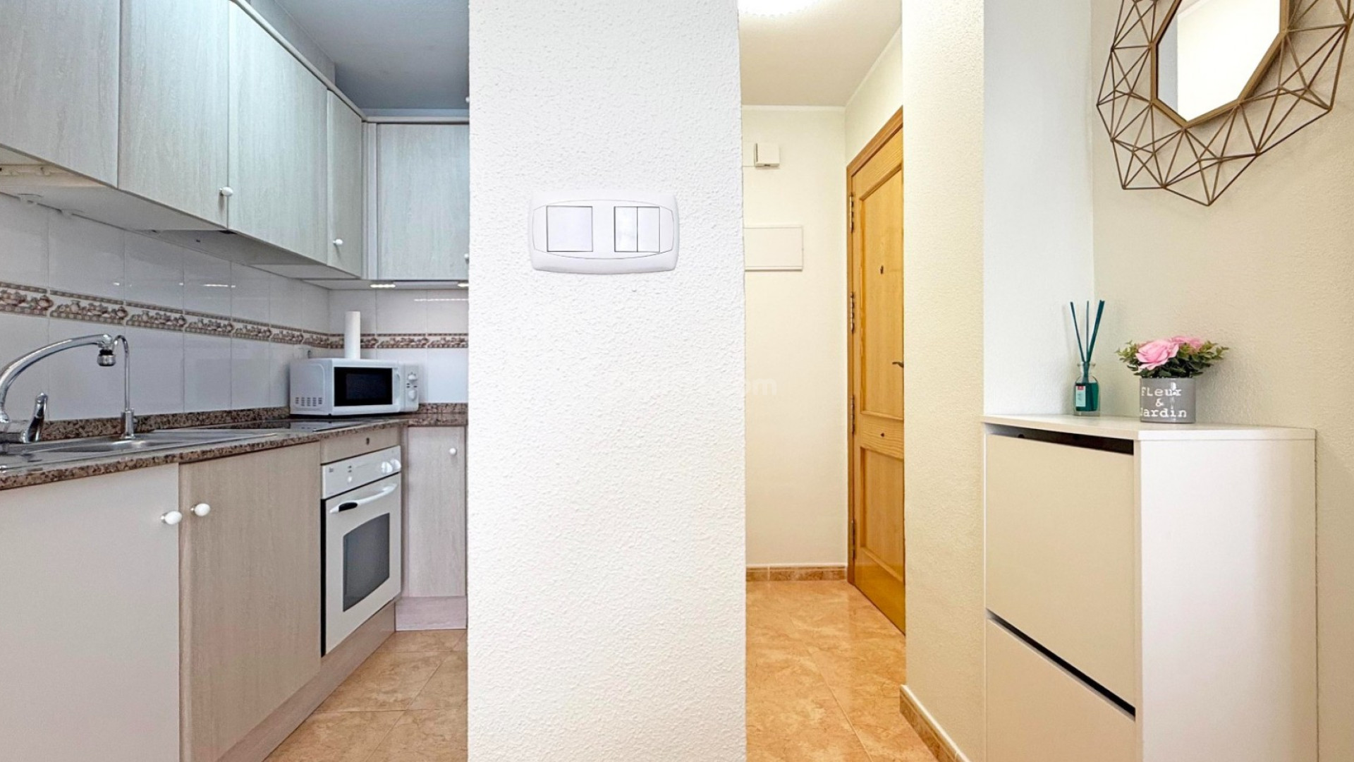 Resale - Apartment -
Torrevieja