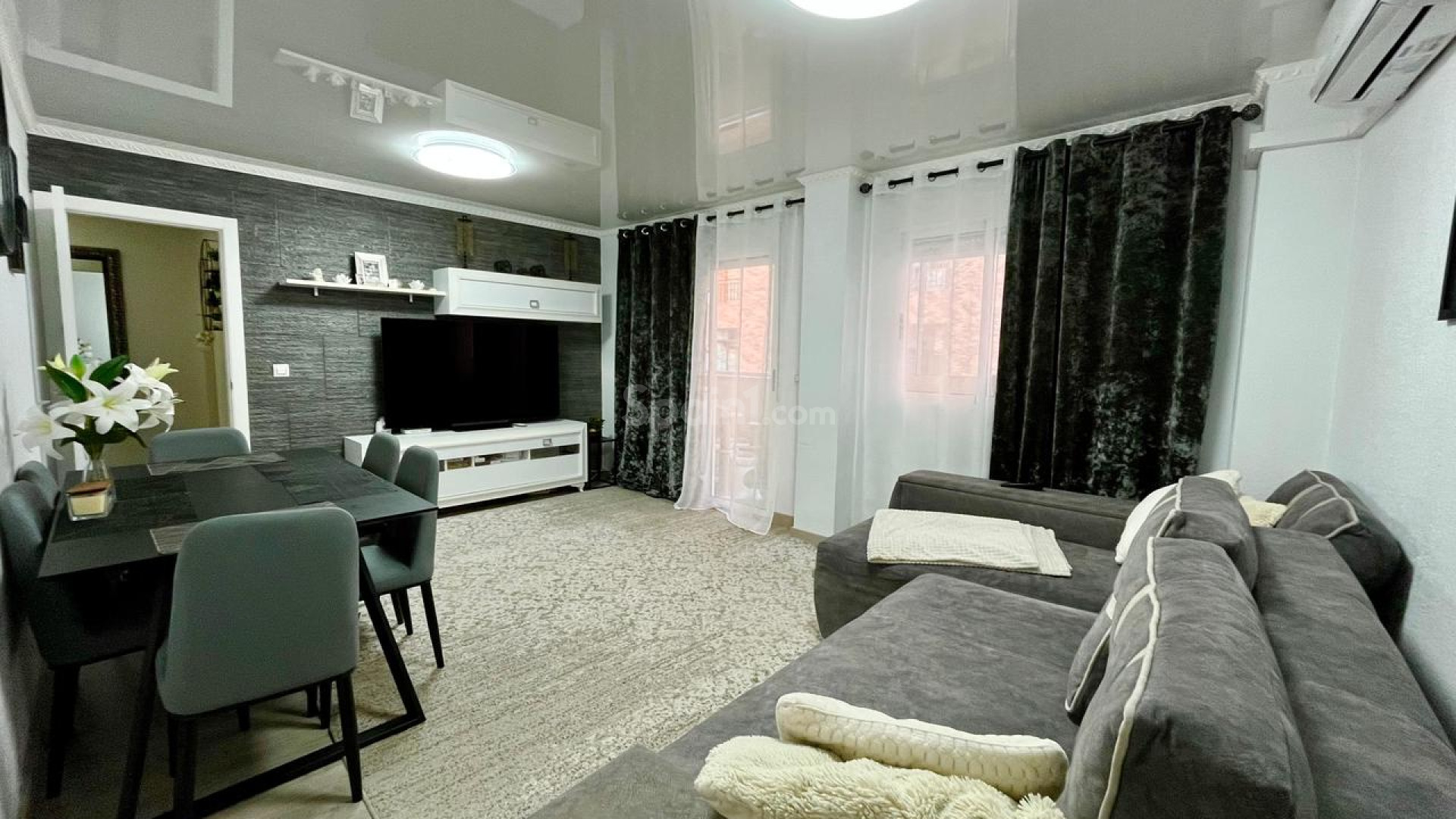 Resale - Apartment -
Torrevieja