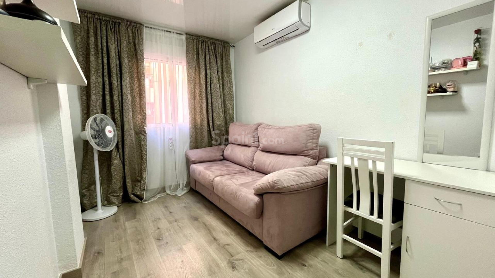 Resale - Apartment -
Torrevieja