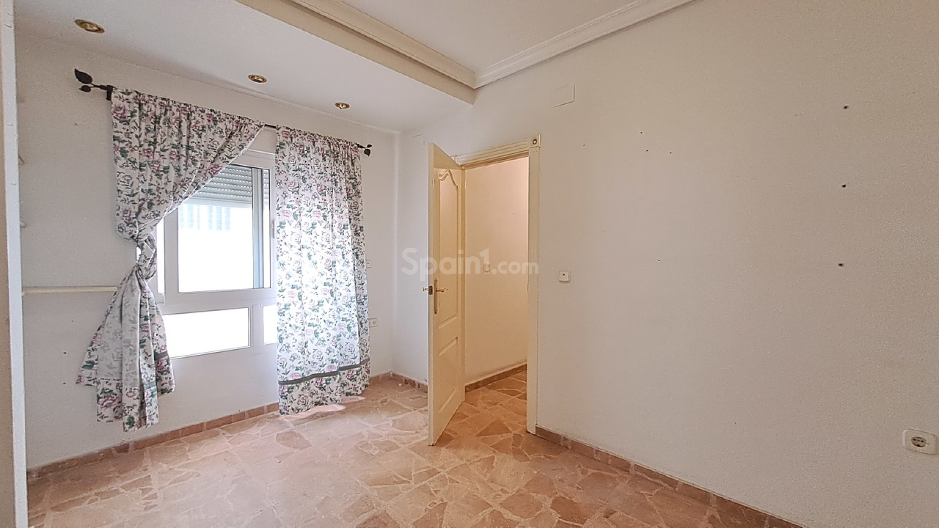 Resale - Apartment -
Torrevieja