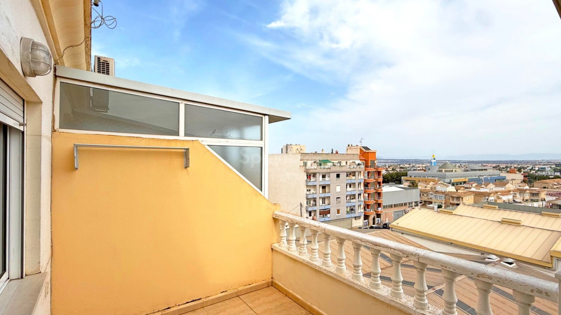 Resale - Apartment -
Torrevieja
