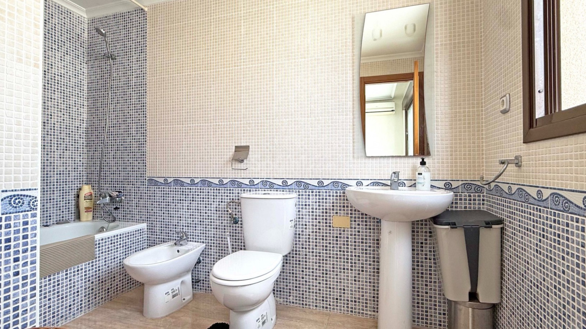 Resale - Apartment -
Torrevieja