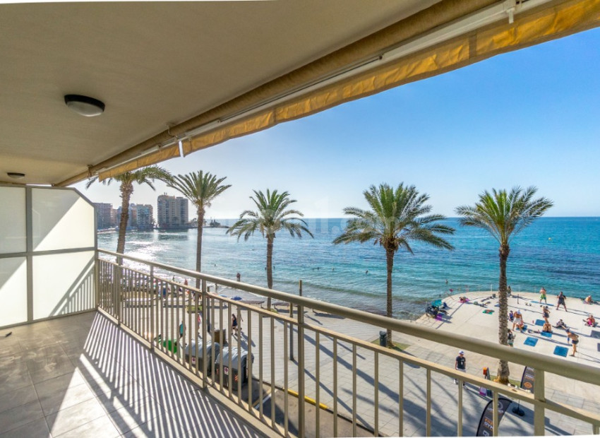 Resale - Apartment -
Torrevieja