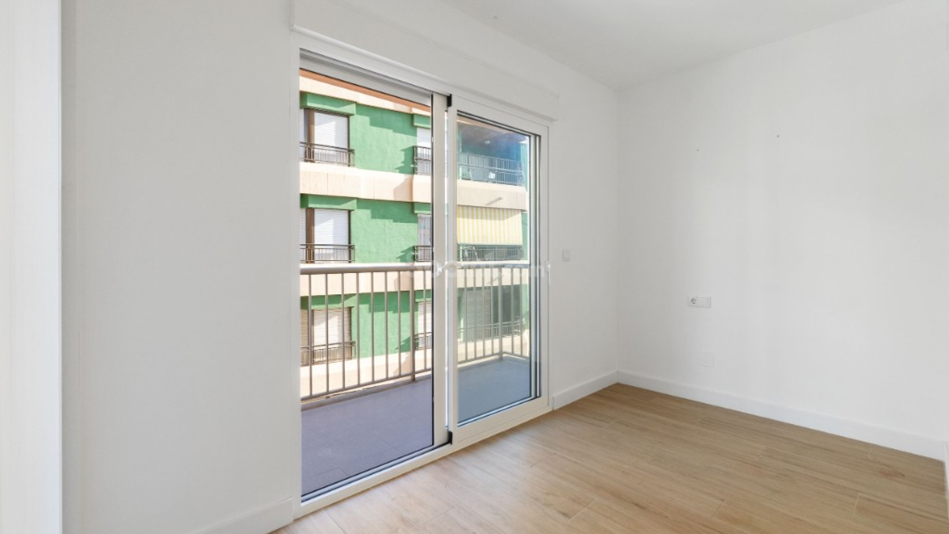 Resale - Apartment -
Torrevieja