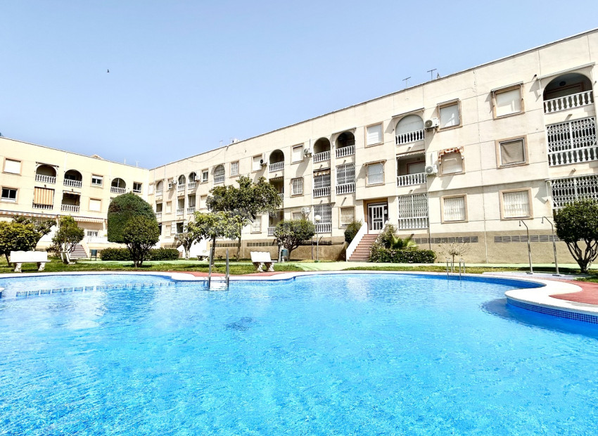 Resale - Apartment -
Torrevieja
