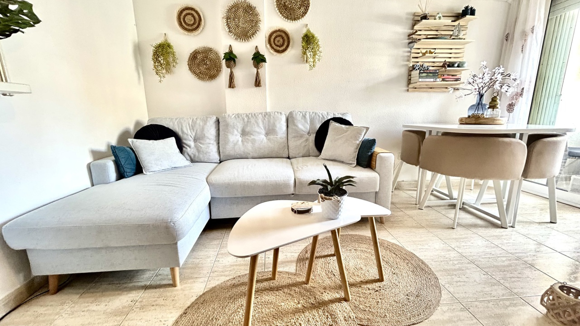 Resale - Apartment -
Torrevieja