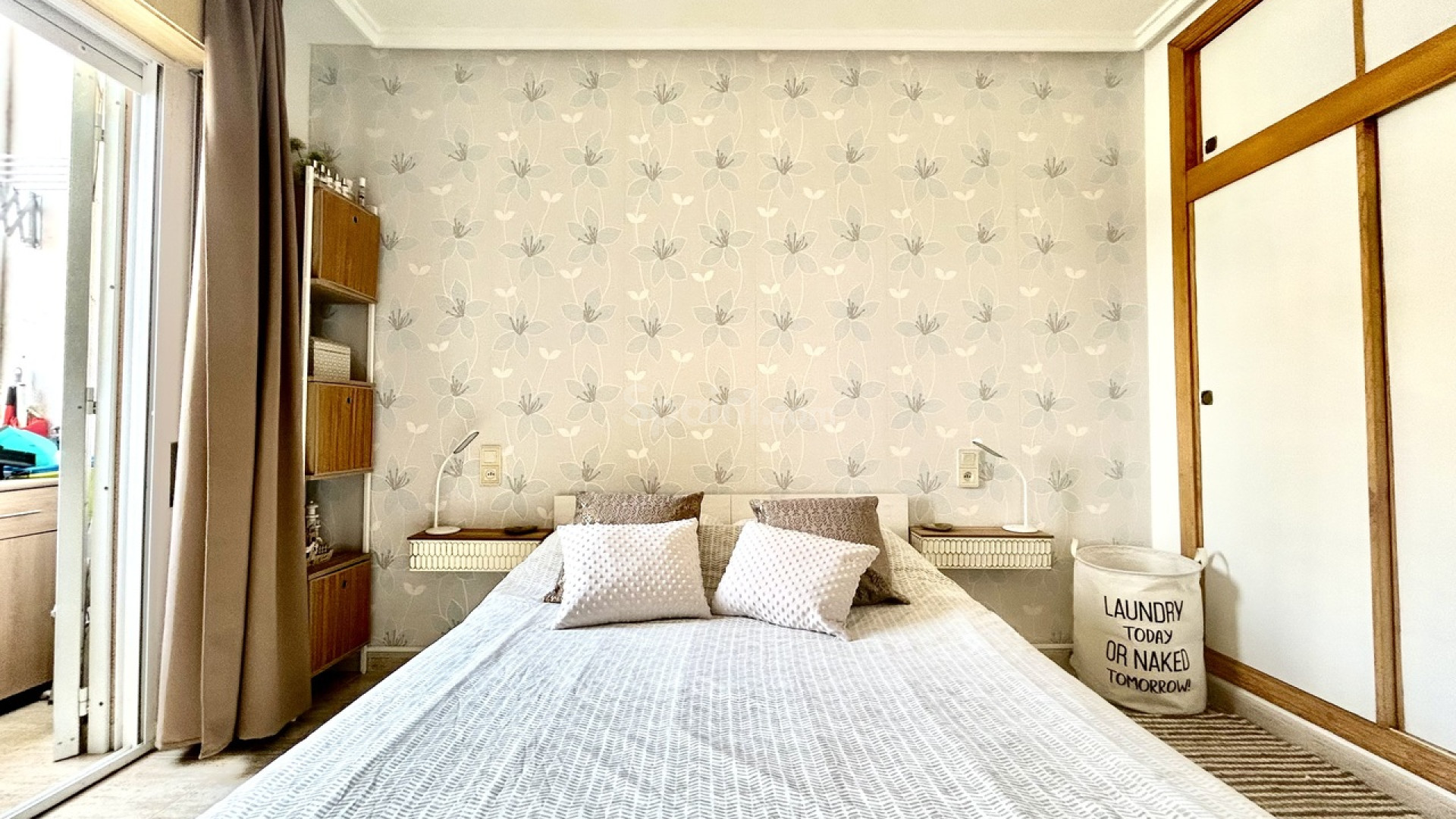 Resale - Apartment -
Torrevieja