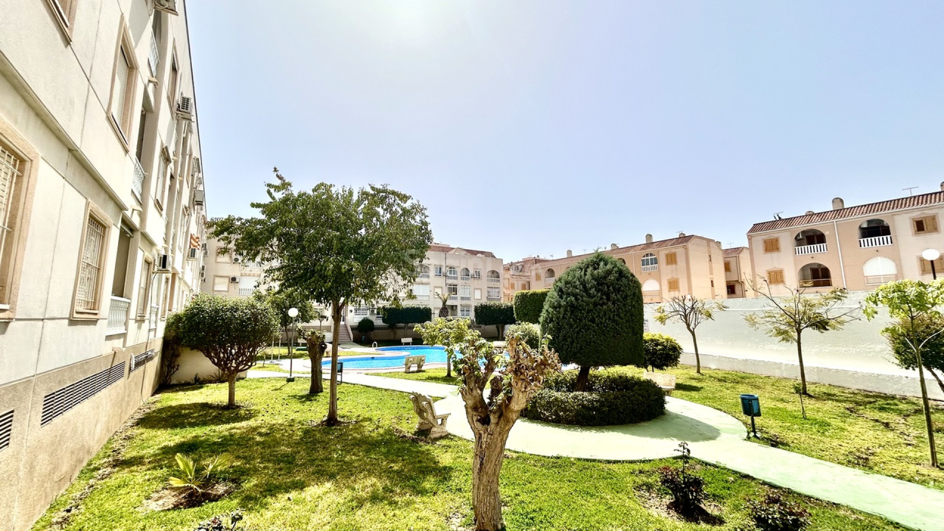 Resale - Apartment -
Torrevieja