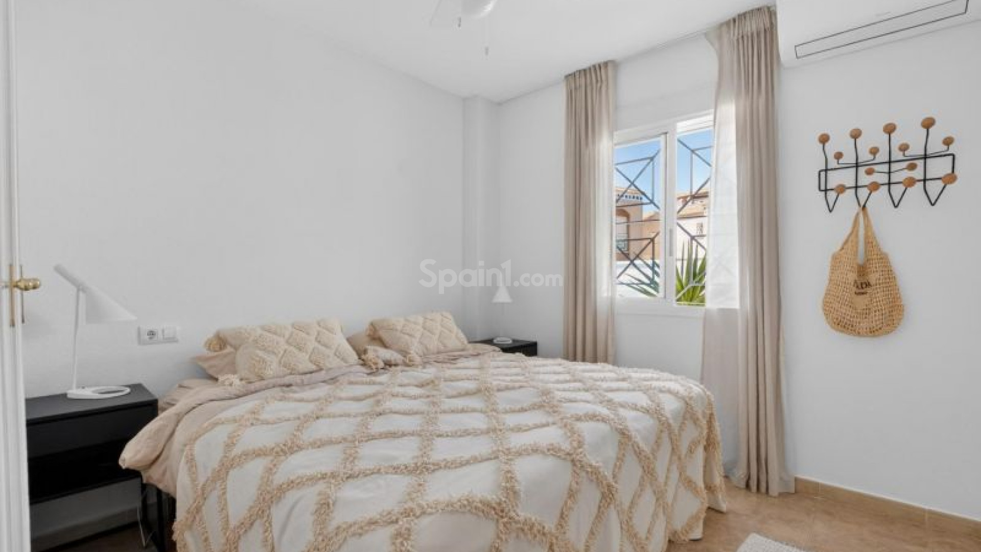 Resale - Apartment -
Torrevieja