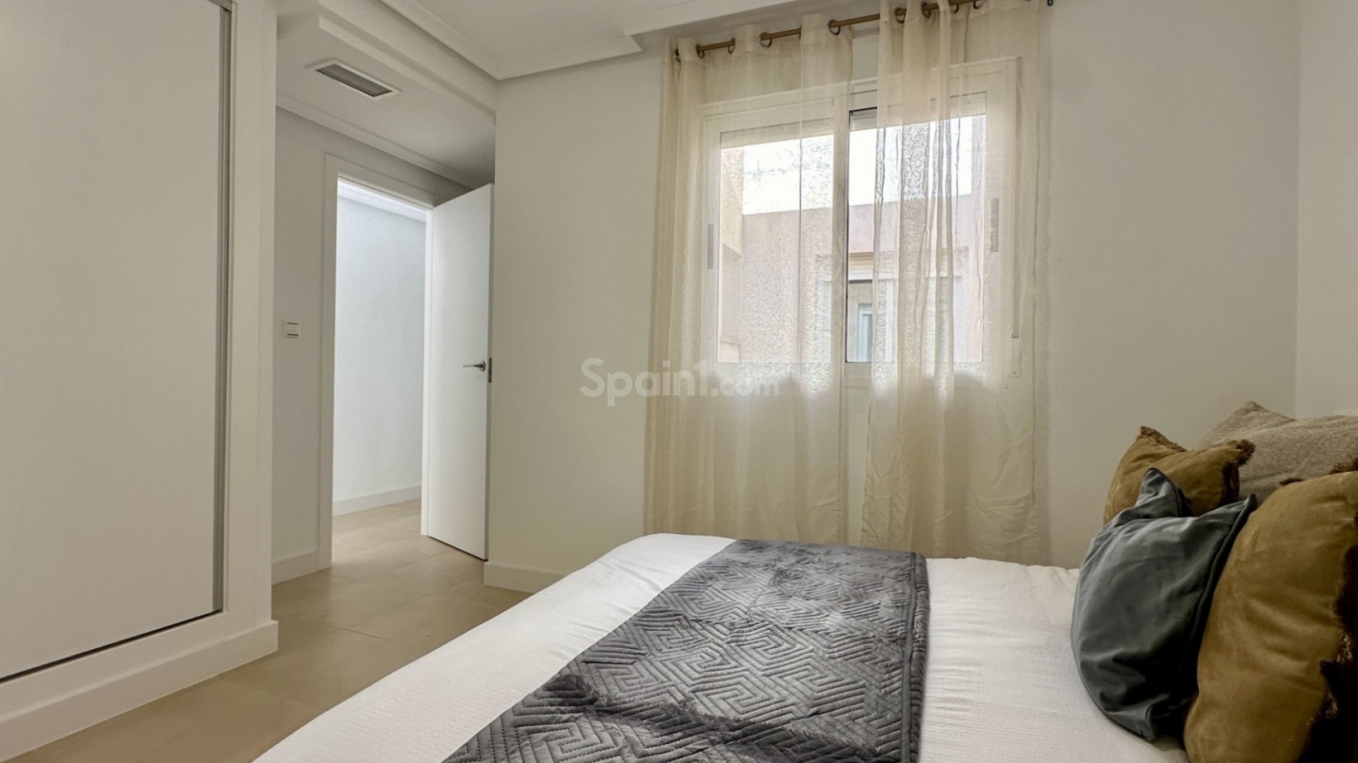 Resale - Apartment -
Torrevieja