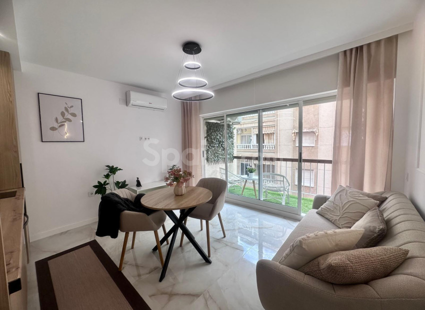 Resale - Apartment -
Torrevieja