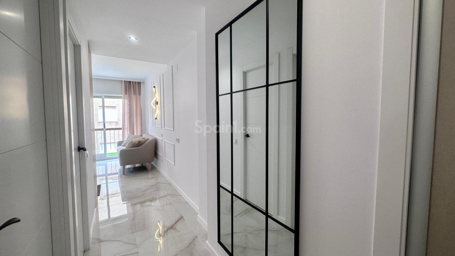 Resale - Apartment -
Torrevieja