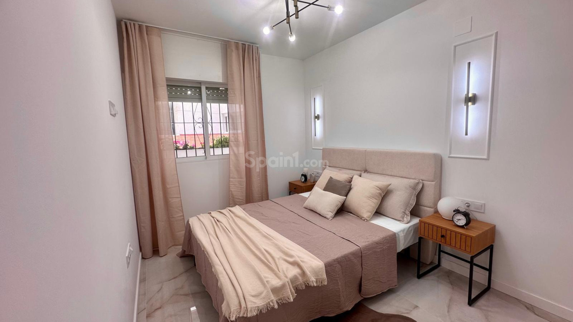 Resale - Apartment -
Torrevieja