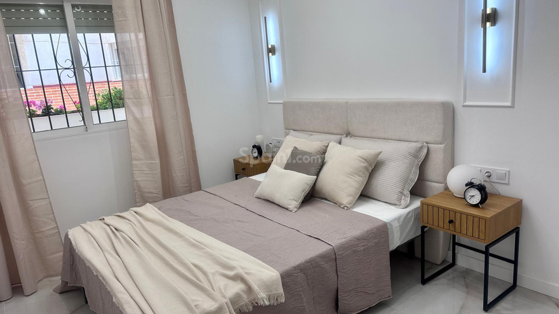 Resale - Apartment -
Torrevieja