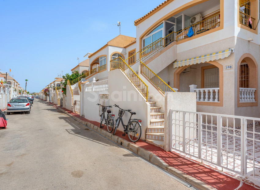 Resale - Apartment -
Torrevieja