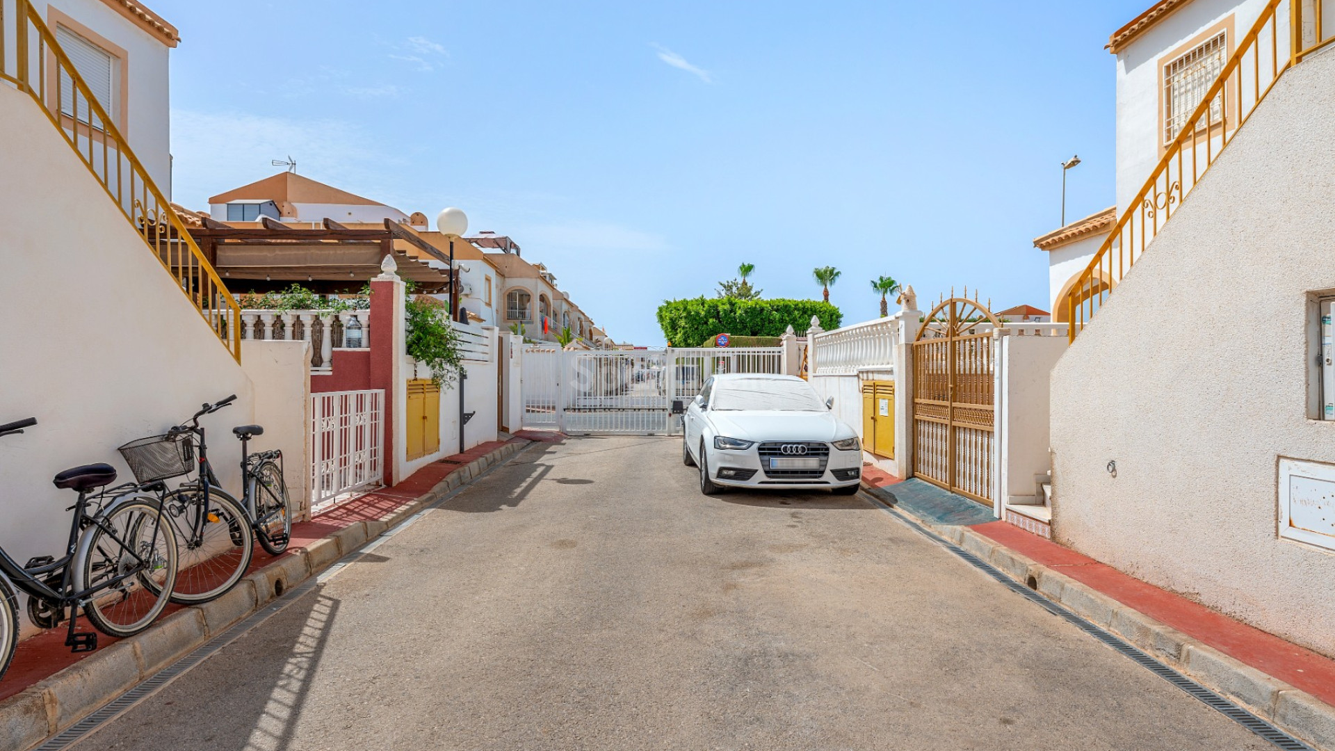 Resale - Apartment -
Torrevieja