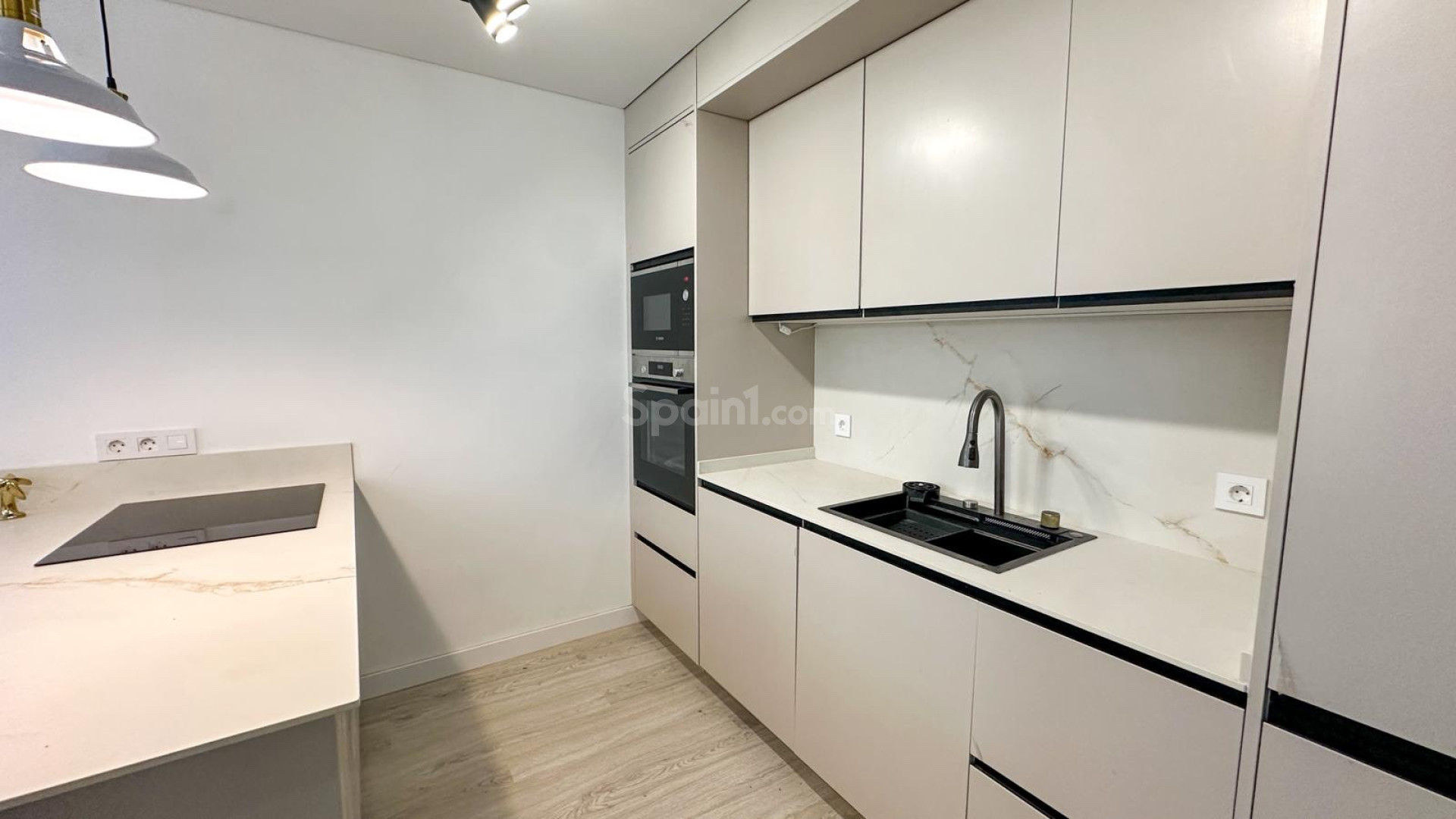 Resale - Apartment -
Torrevieja
