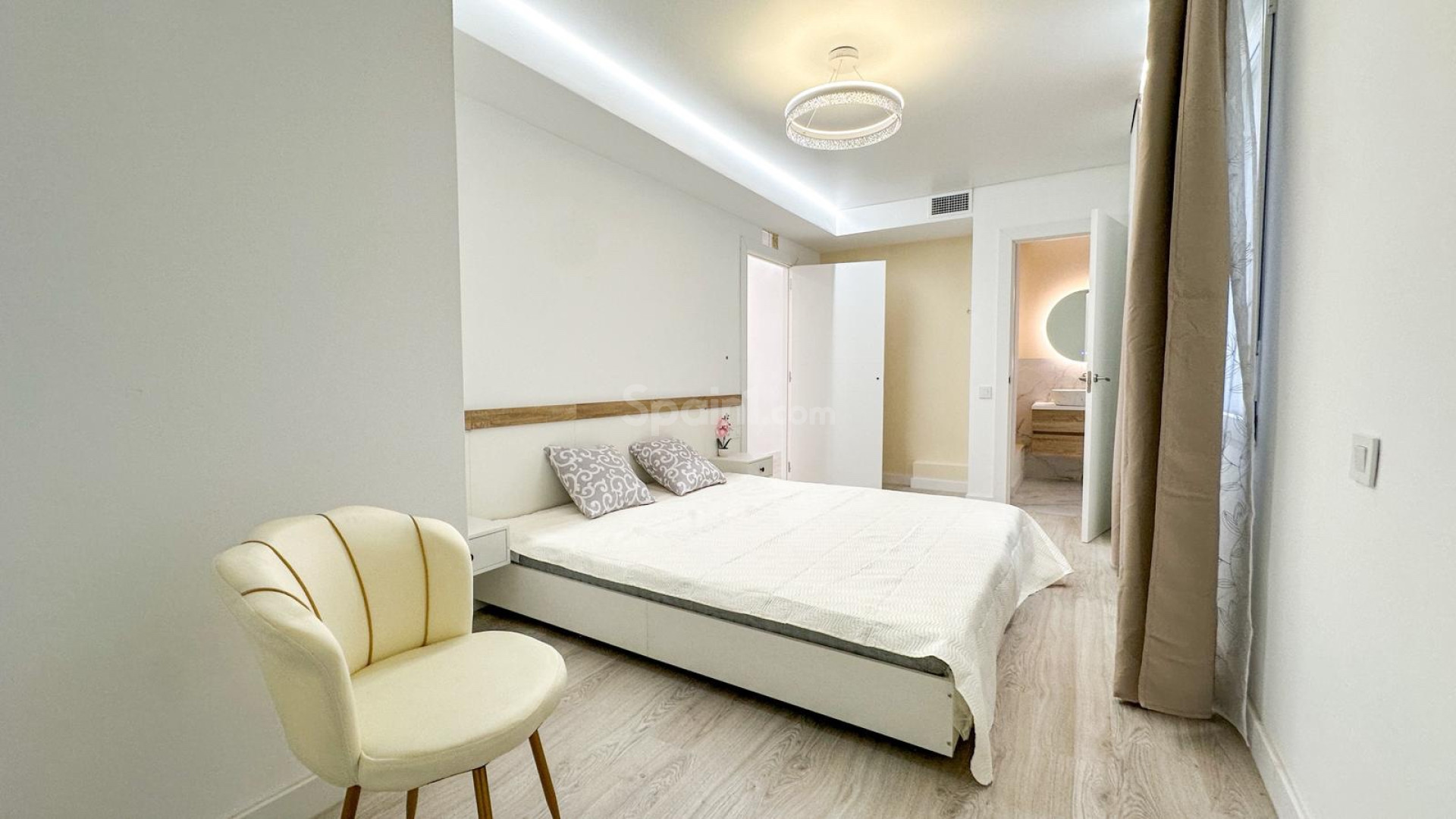 Resale - Apartment -
Torrevieja