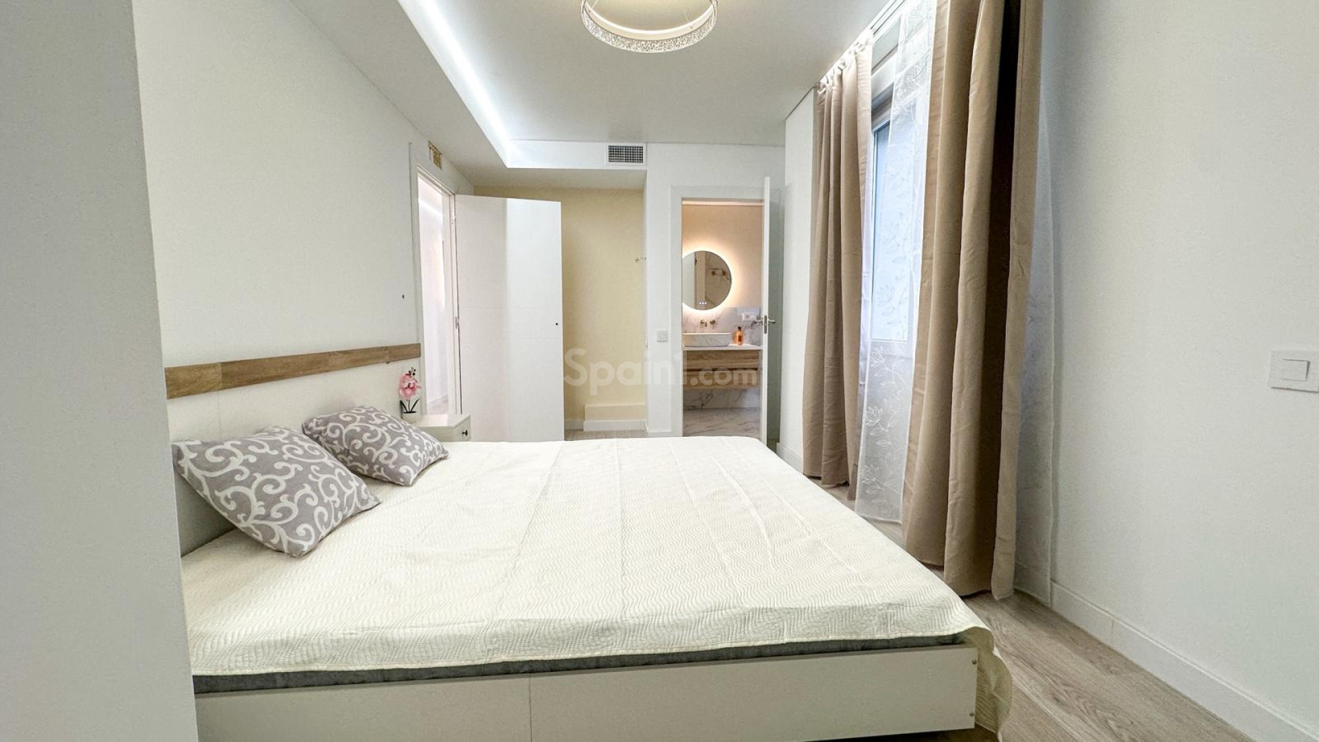 Resale - Apartment -
Torrevieja