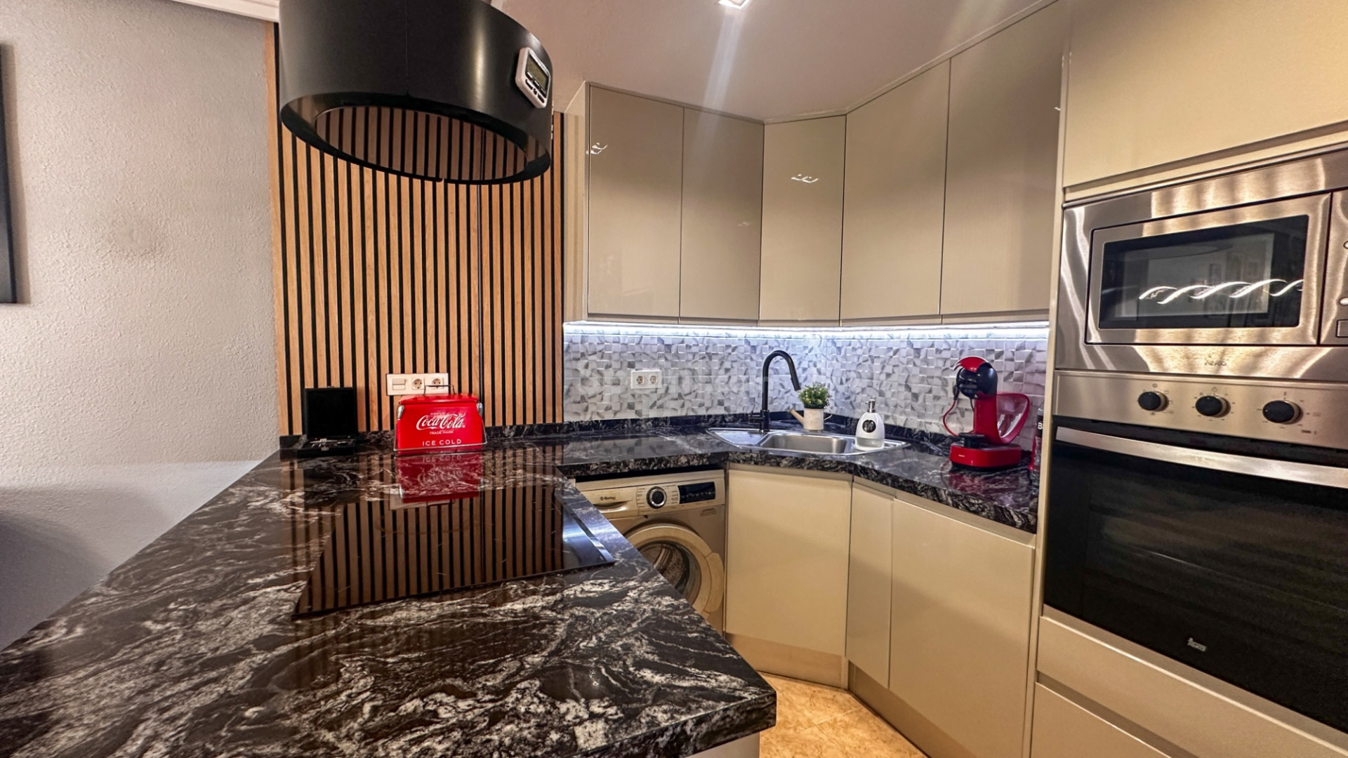 Resale - Apartment -
Torrevieja