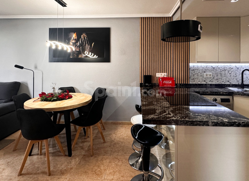 Resale - Apartment -
Torrevieja