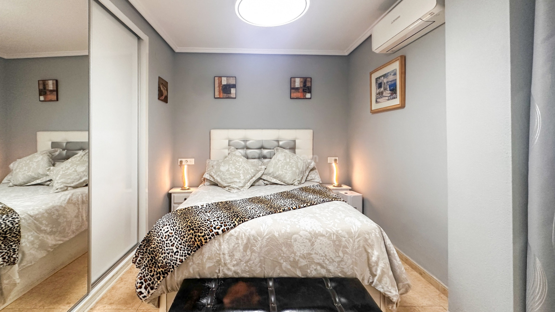 Resale - Apartment -
Torrevieja