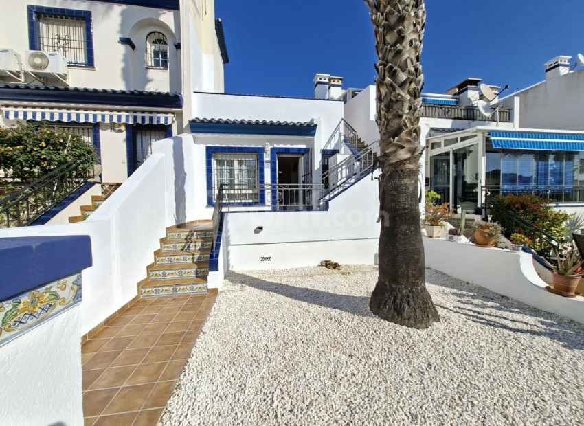 Resale - Apartment -
Villamartin - Rioja
