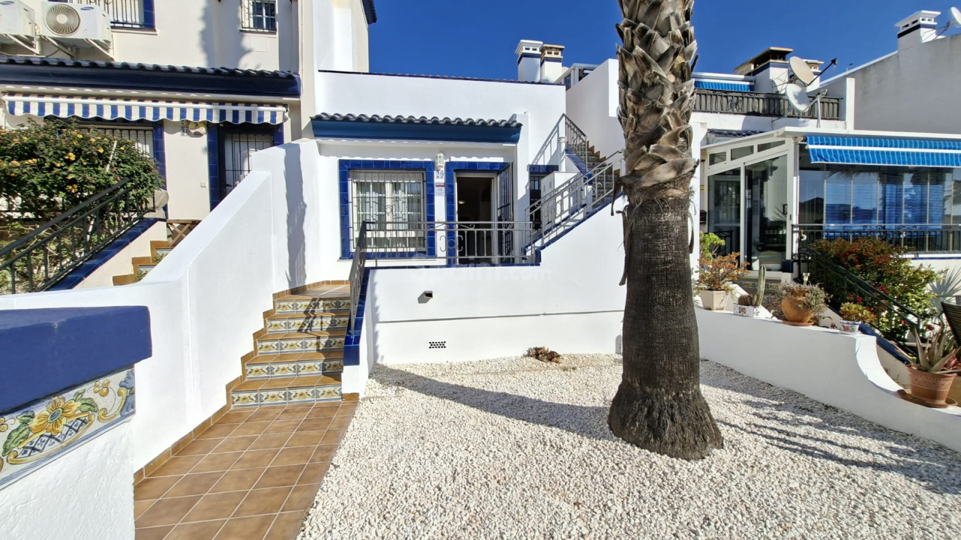 Resale - Apartment -
Villamartin - Rioja