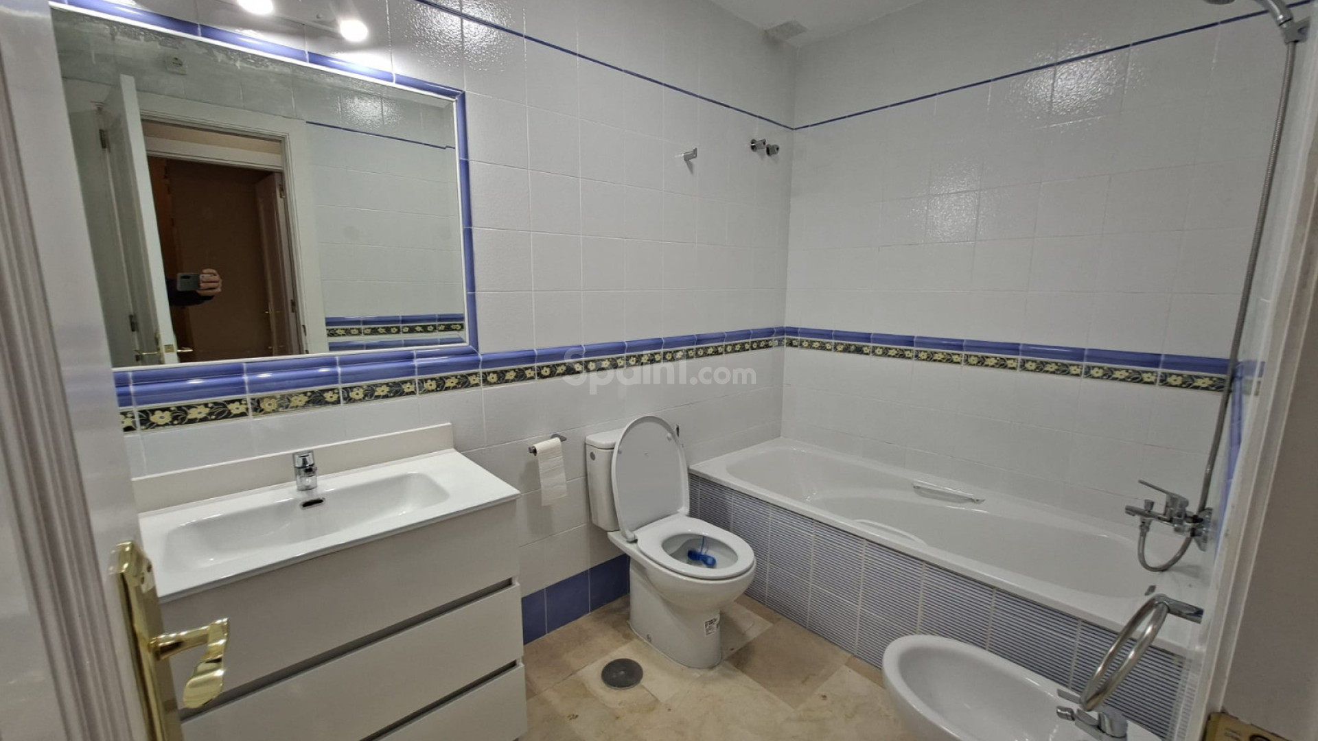 Resale - Apartment -
Villamartin - Rioja