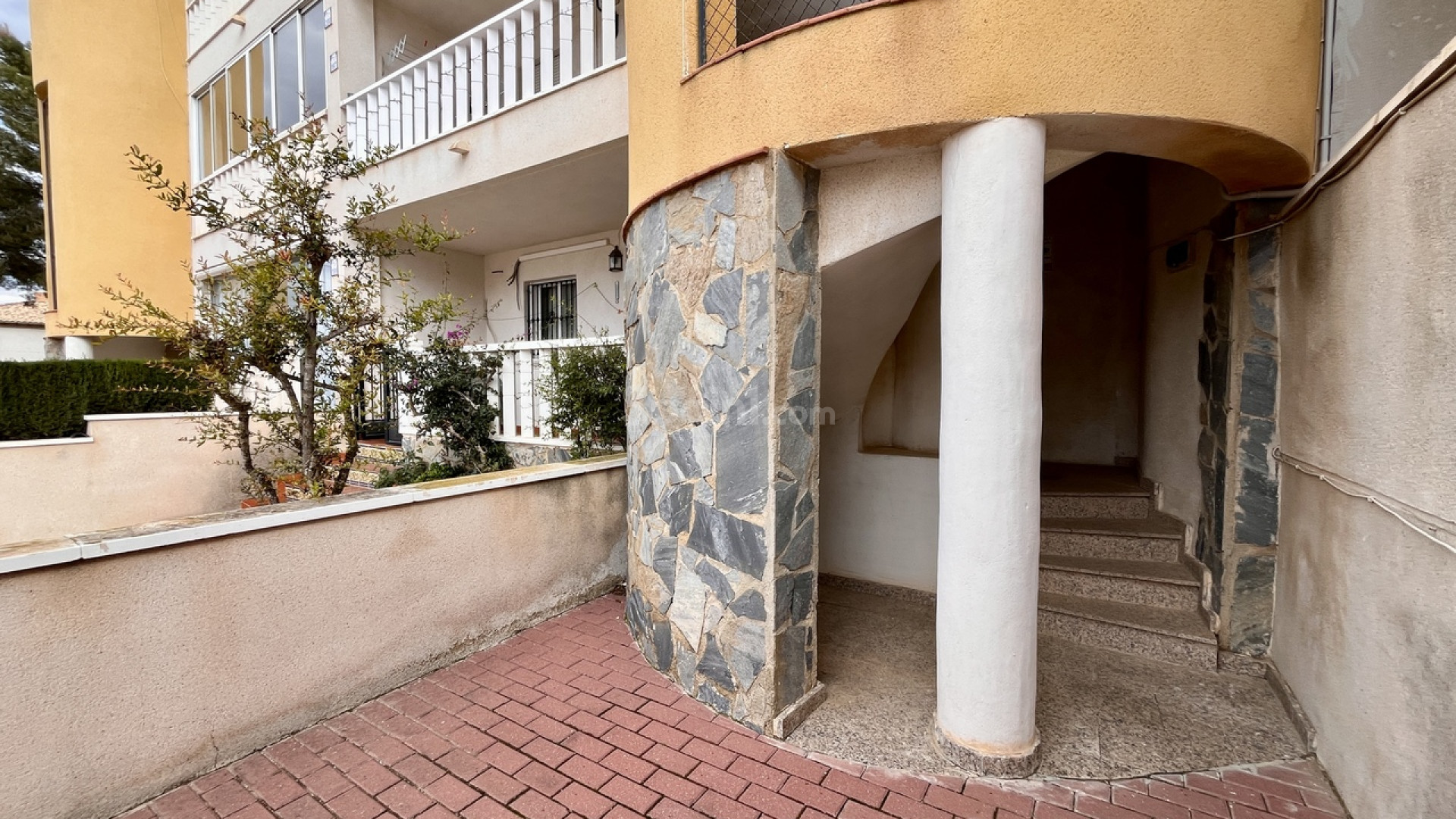 Resale - Apartment -
Villamartín - Villamartin