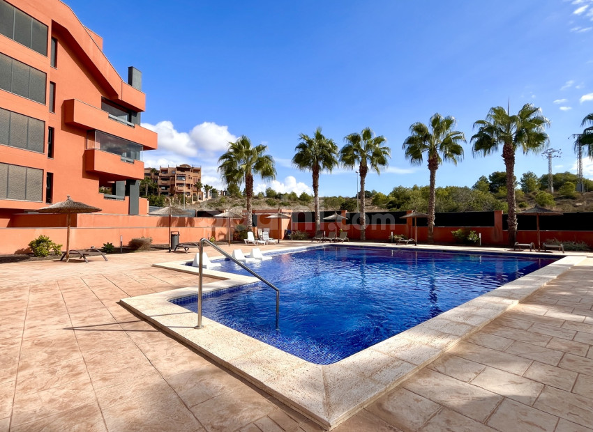 Resale - Apartment -
Villamartín - Villamartin