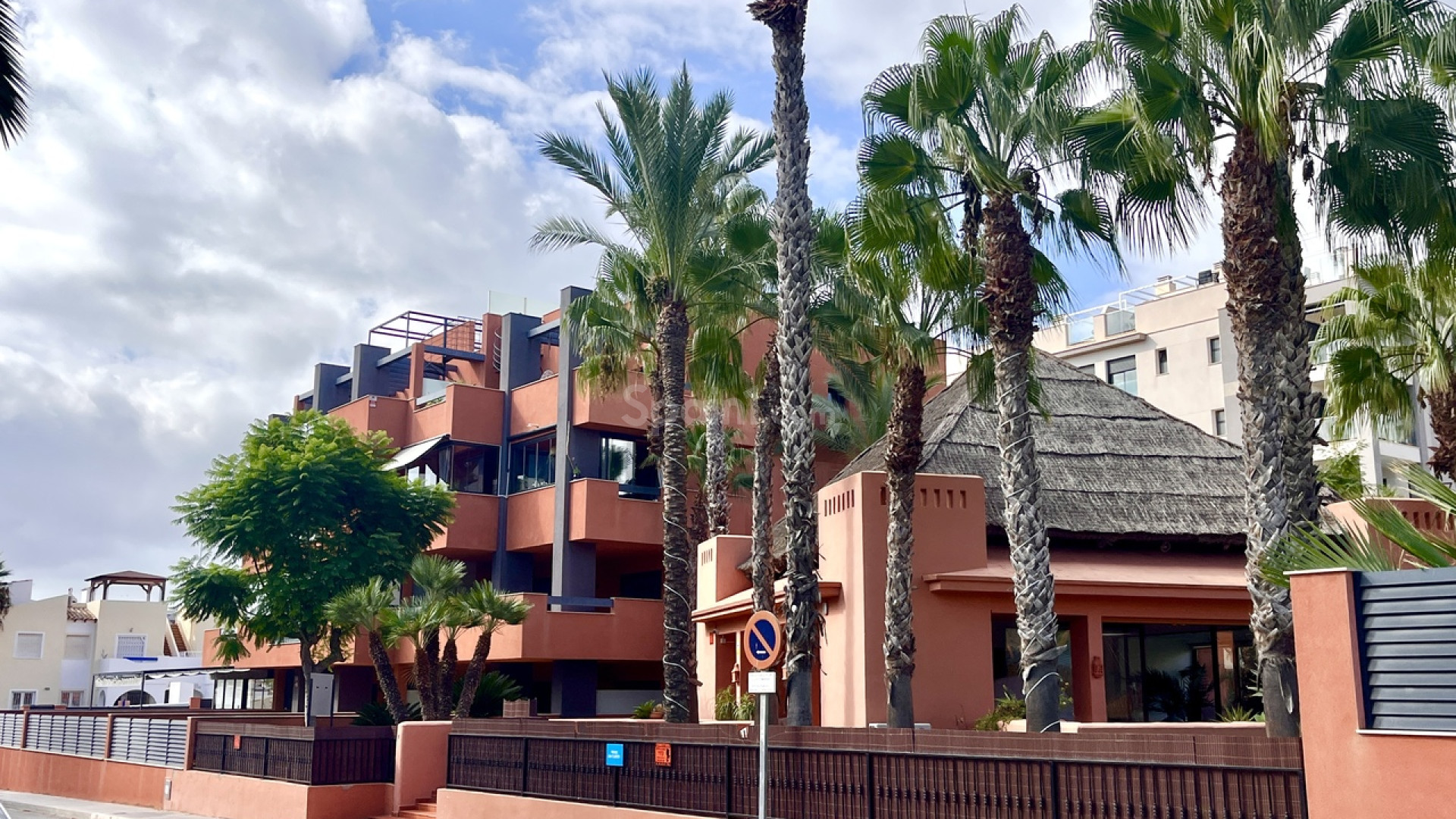 Resale - Apartment -
Villamartín - Villamartin