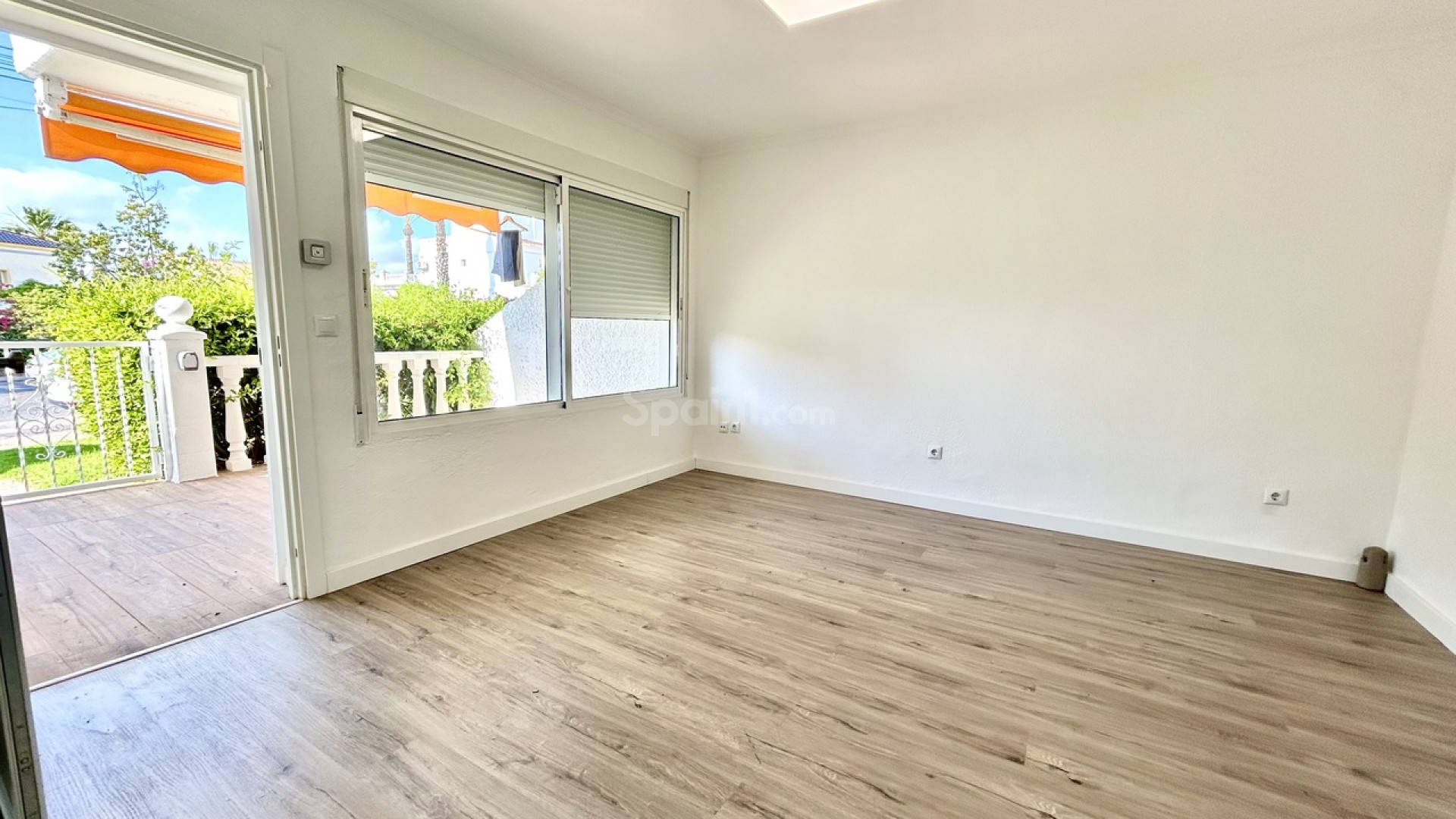 Resale - Apartment -
Villamartín - Villamartin