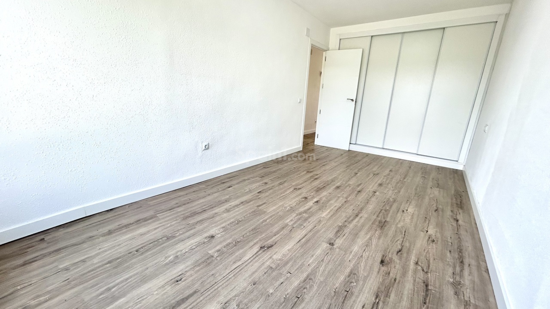Resale - Apartment -
Villamartín - Villamartin