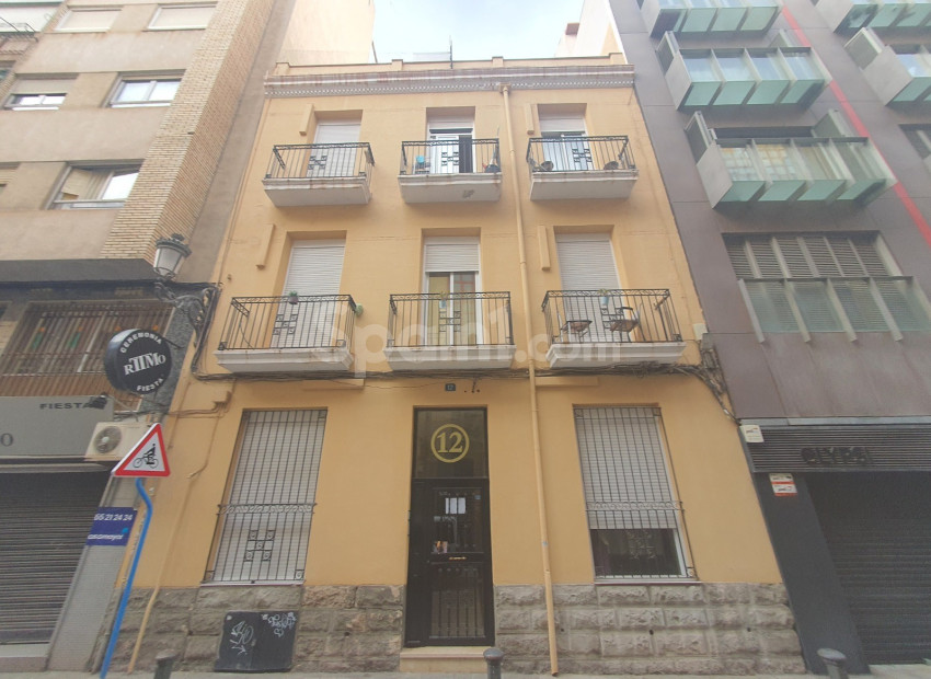 Resale - Building -
Alicante - Casco antiguo