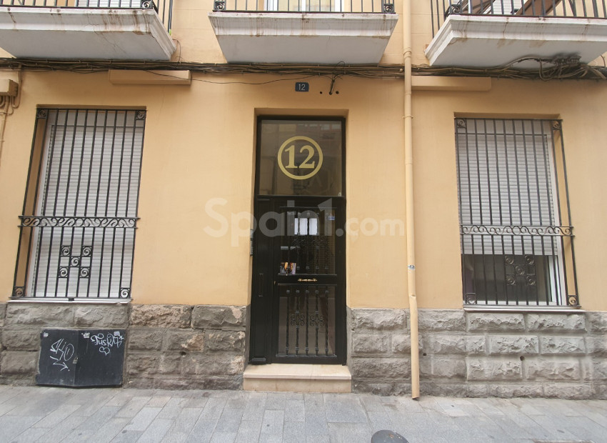 Resale - Building -
Alicante - Casco antiguo