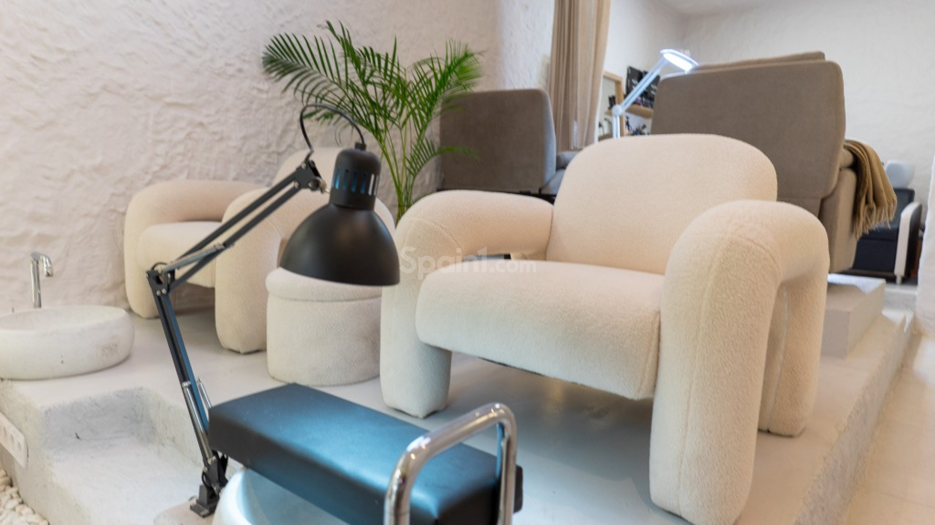 Resale - Business -
Alicante - Center