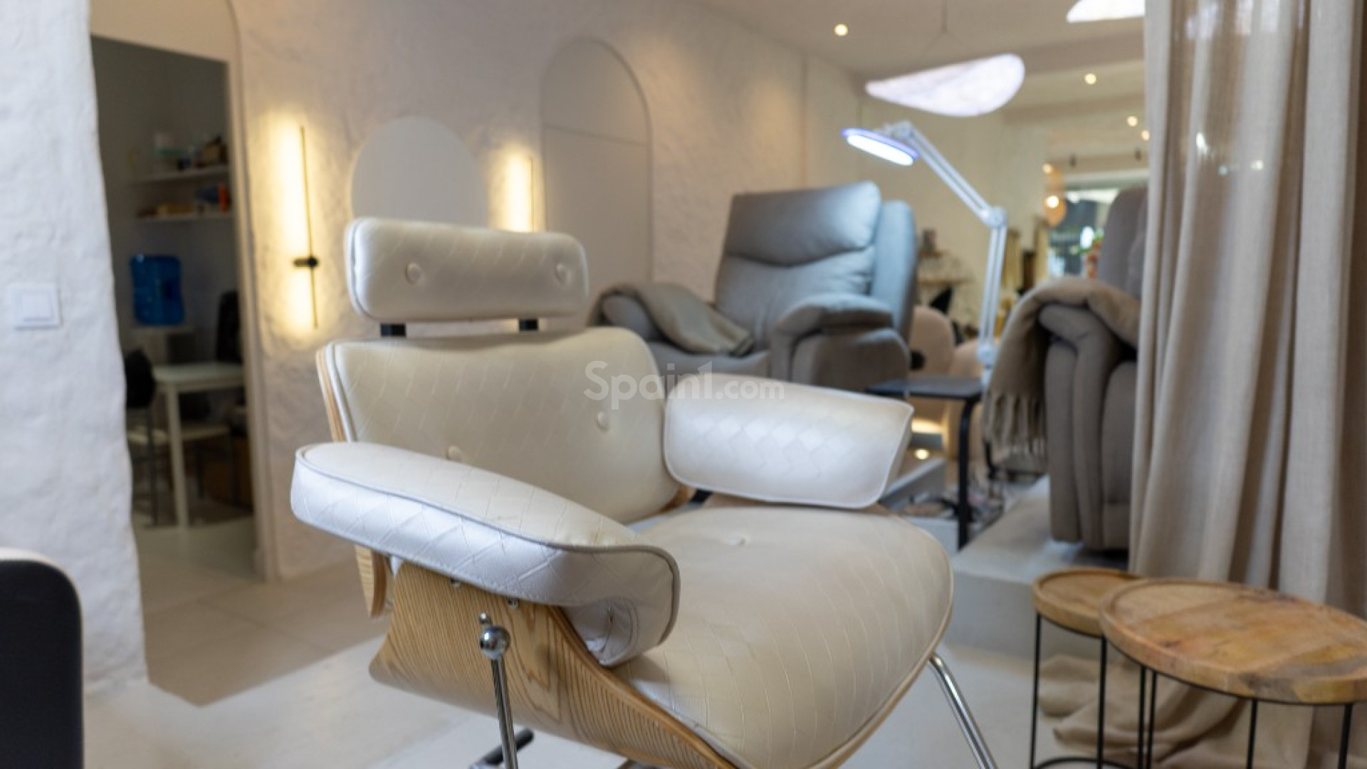 Resale - Business -
Alicante - Center