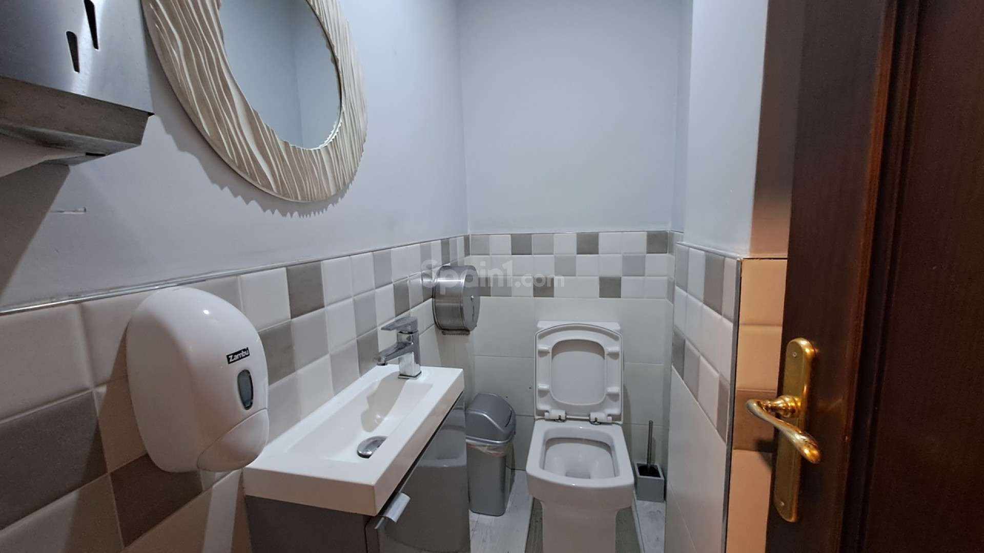 Resale - Commercial -
Benijofar