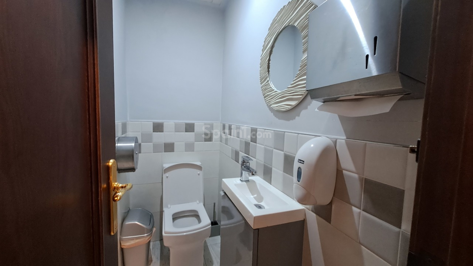 Resale - Commercial -
Benijofar