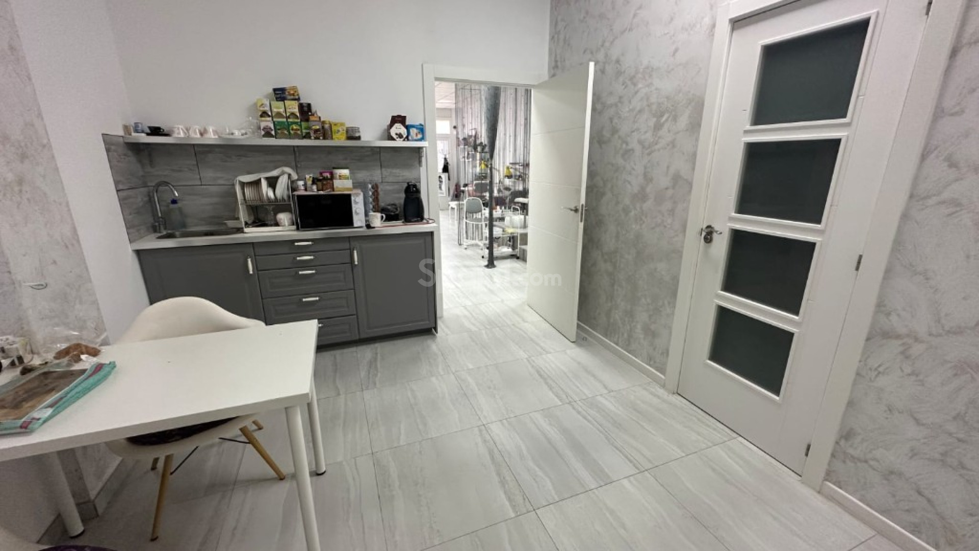 Resale - Commercial -
La Zenia