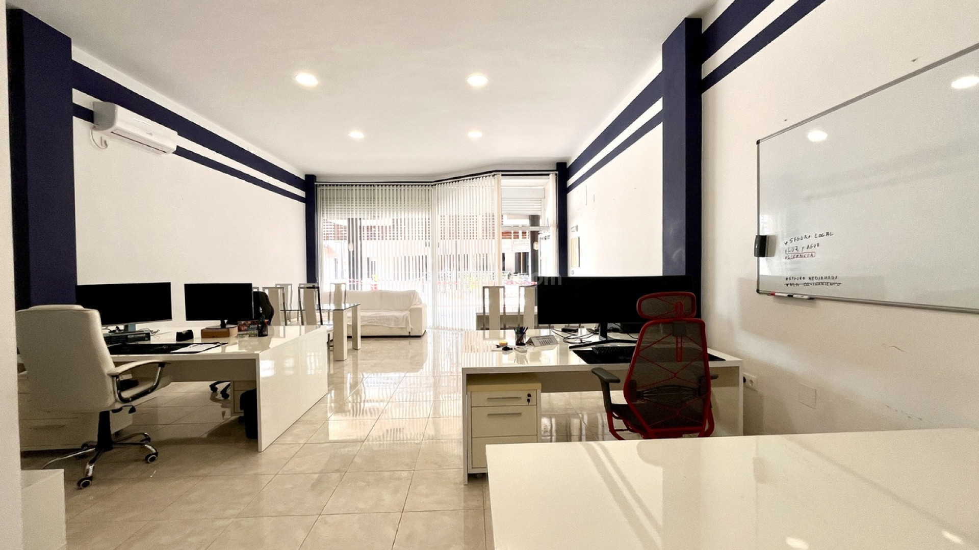 Resale - Commercial -
Playa Flamenca