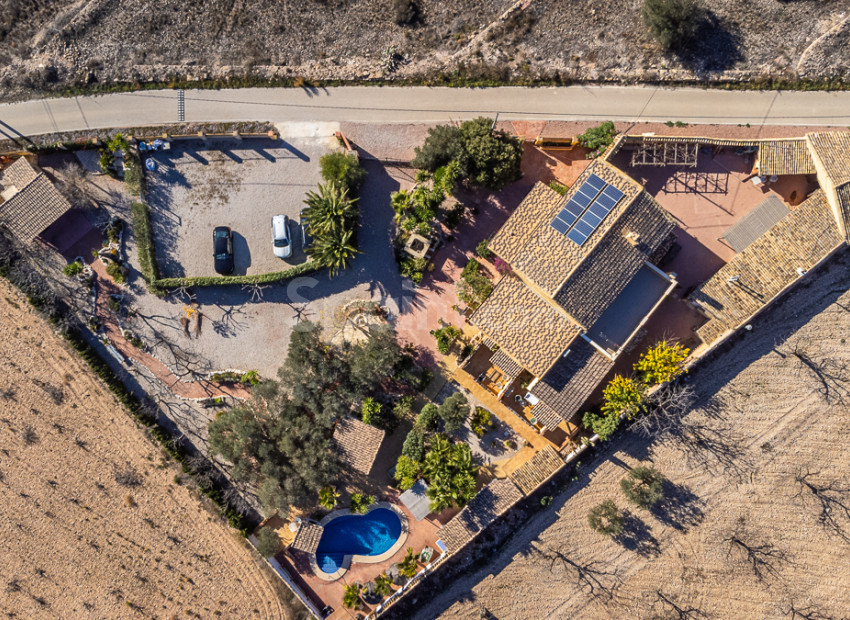 Resale - Commercial Property -
Hondón de las Nieves